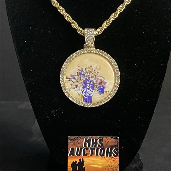 KOBE BRYANT #24 / #8 N.B.A.BASKETBALL NECKLACE (ref1107)