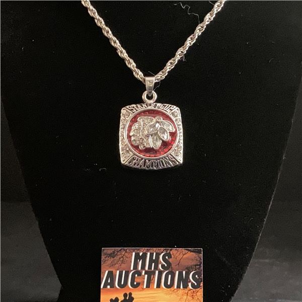 CHICAGO BLACKHAWKS 2013 N.H.L CHAMPIONSHIP NECKLACE (ref1149)