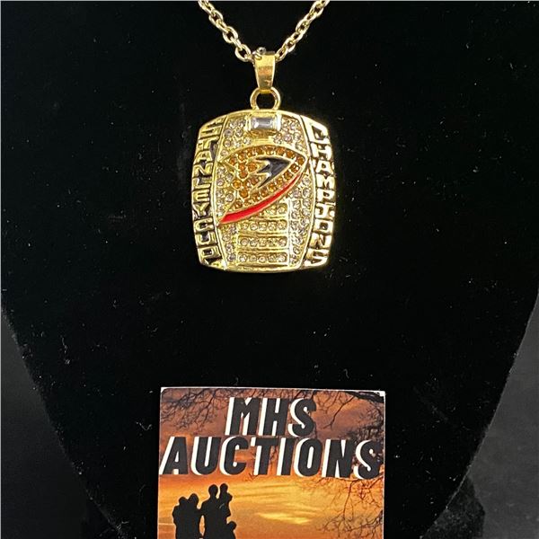 ANAHEIM MIGHTY DUCKS 2007 N.H.L CHAMPIONSHIP NECKLACE (ref1166)