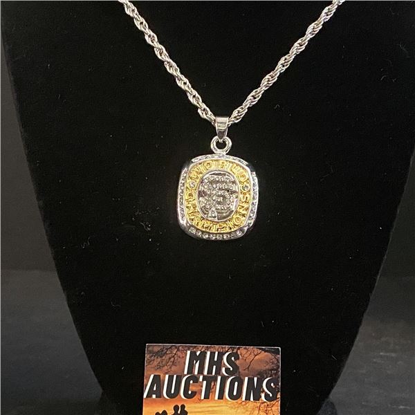 SAN FRANCISCO GIANTS M.L.B 2010 CHAMPIONSHIP NECKLACE (refR52)