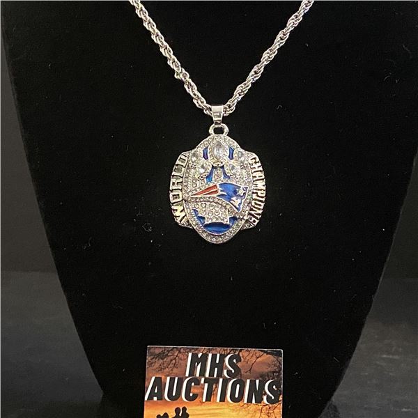 NEW ENGLAND PATRIOTS N.F.L 2017 CHAMPIONSHIP NECKLACE (refR54)