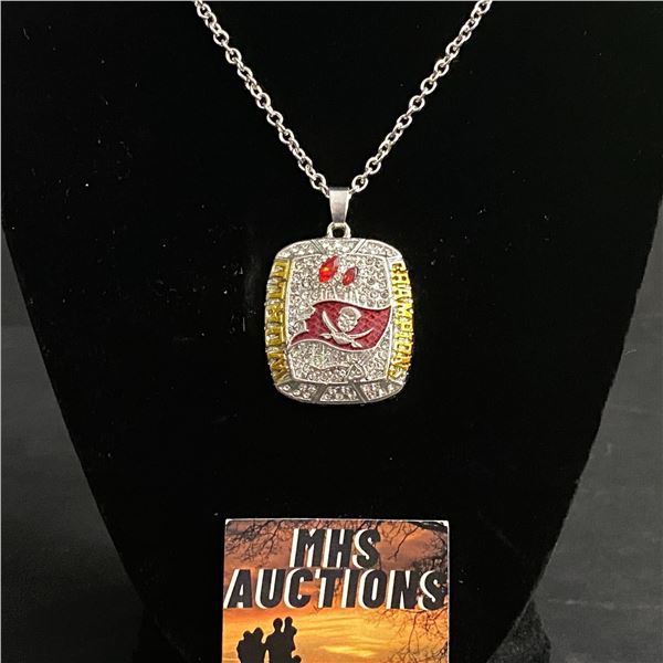 TAMPA BAY BUCCANEERS 2020 N.F.L CHAMPIONSHIP NECKLACE (ref339)