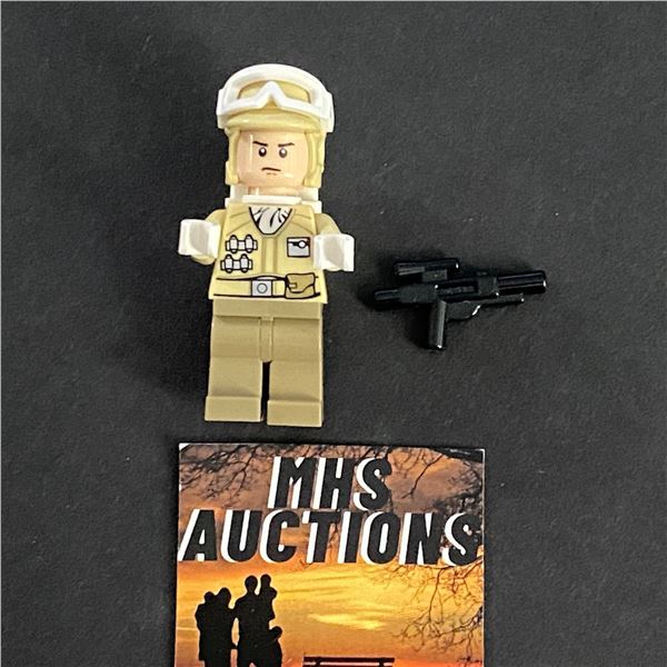 LEGO MINI FIGURE WITH ACCESSORIES (ref28)