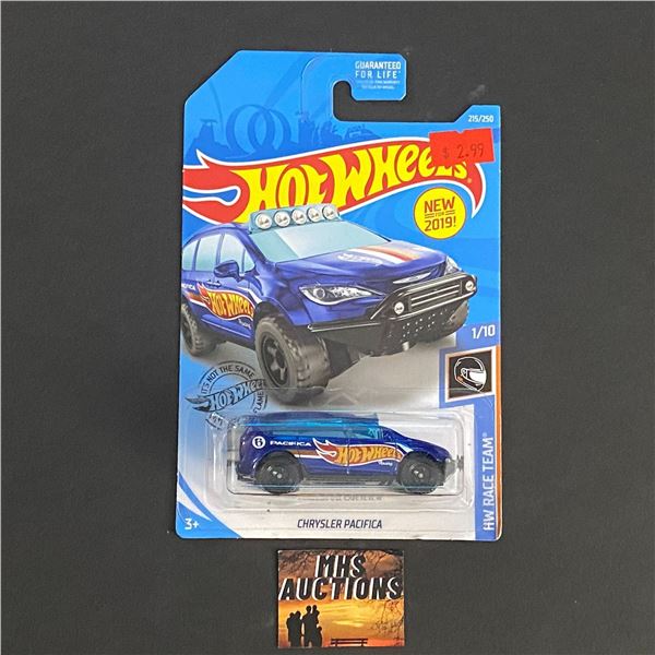 HOT WHEELS CHRYSLER PACIFICA 1/64TH SCALE (ref82)