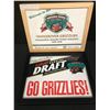 Image 1 : VANCOUVER GRIZZLIES BASKETBALL COLLECTIBLES LOT