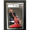 Image 2 : 1997-98 UPPER DECK #AT9 MICHAEL JORDAN Jordan Air Time (7 NM)