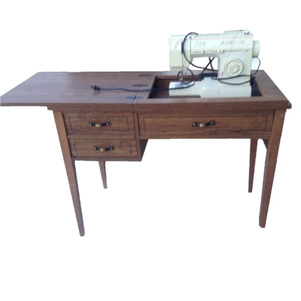 Singer Sewing Machine in Table / Cabinet