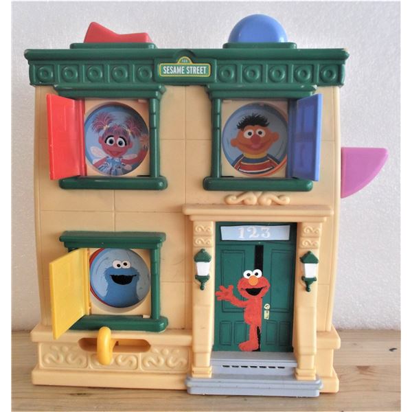 Sesame Street Toy - Elmo and Friends House