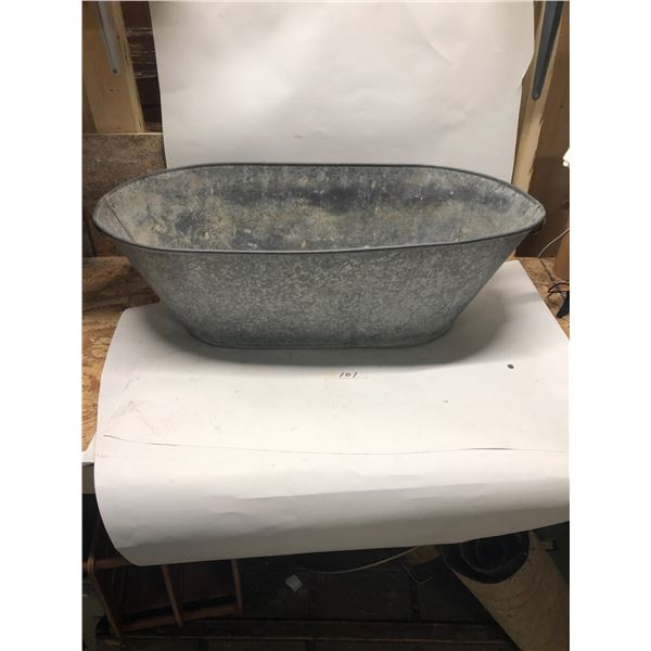 Old Galvanized Tub with handles approx: 29.5"L 14.5"W 9"T