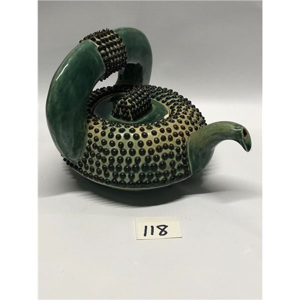 Kelli Rey Ceramic Teapot By local Ceramic Artist Approx: 5.5"T 6.5"W chip in lid see photos