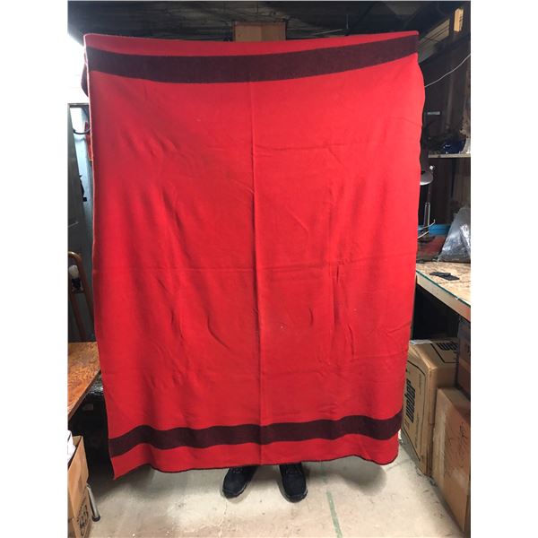 2 Vintage Horn Brothers Wool Blankets Approx 60x78" Some wear/Fraying