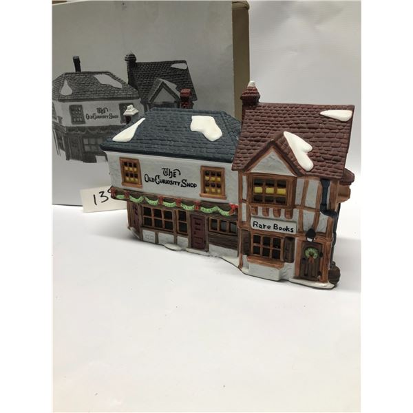 Dickens Village Series The old Curiosity Shop Approx 6x8.5" Works