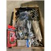 Image 1 : Hardware and small anchor