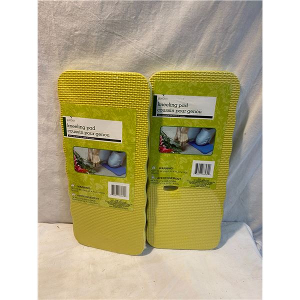 Garden kneeling pads