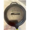 Image 2 : Lodge cast iron frying pan with lid