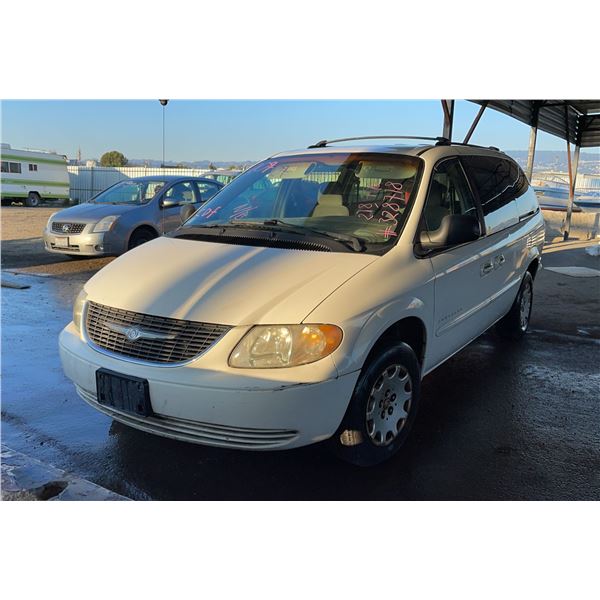 2001 Chrysler Town and Country