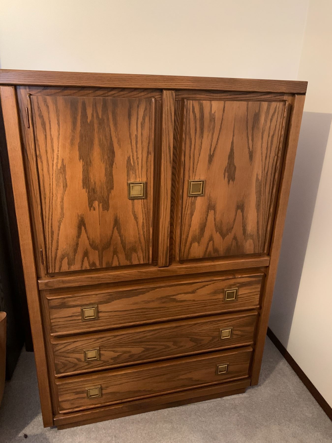 5 piece HPL Mobilier Furniture Made in Canada Bedroom Set Dark Oak