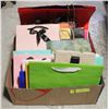 Image 1 : BOX WITH OVER 50 DESIGNER OUTLET BAGS INCL.