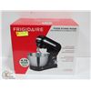 Image 1 : NEW BLACK FRIDGIDAIRE MIXER 4.75 QUART