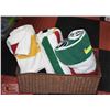 Image 1 : 3 HUDSON BAY XLARGE BEACH TOWEL THROWS IN BASKET