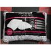 Image 1 : 2 PACK BEAUTYREST BLACK PILLOWS, SIZE: QUEEN