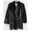 Image 1 : FUR COAT LARGE (3/4 LENGTH)