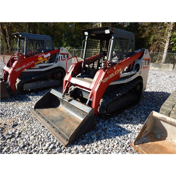 2015 TAKEUCHI TL8 Skid Steer Loader - Crawler