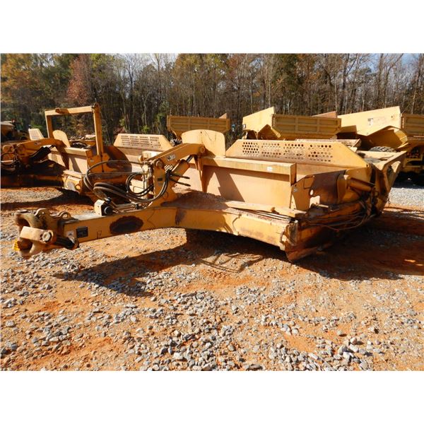 2005 JOHN DEERE 1812C Pull Scraper