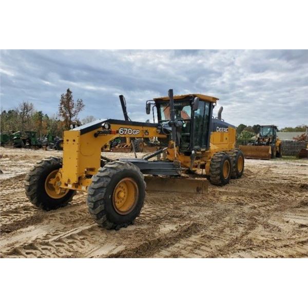 2015 JOHN DEERE 670G Motor Grader