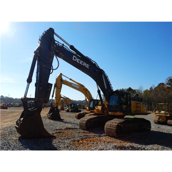 2015 JOHN DEERE 470G LC Excavator