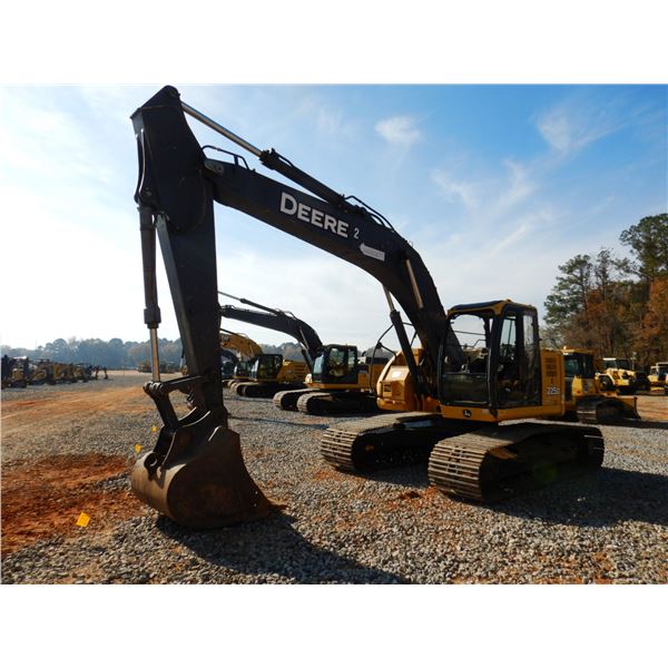 2011 JOHN DEERE 225D LC Excavator