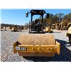 Image 5 : 2019 CAT CS44B Roller