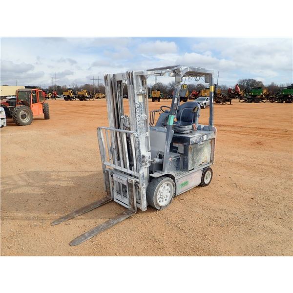 TOYOTA 8FBCU25 Forklift - Mast