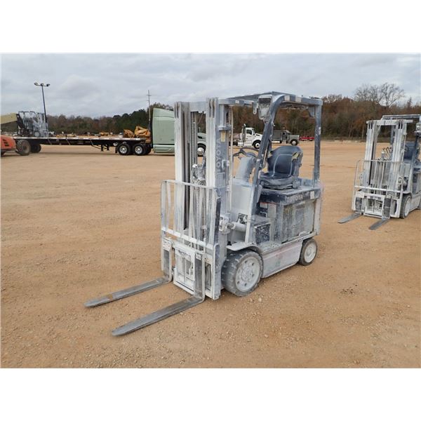 TOYOTA 8FBCU25 Forklift - Mast