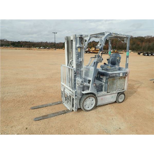 TOYOTA 8FBCU25 Forklift - Mast