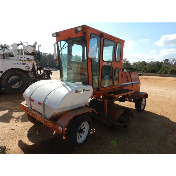 2009 BROCE RJ350 Broom