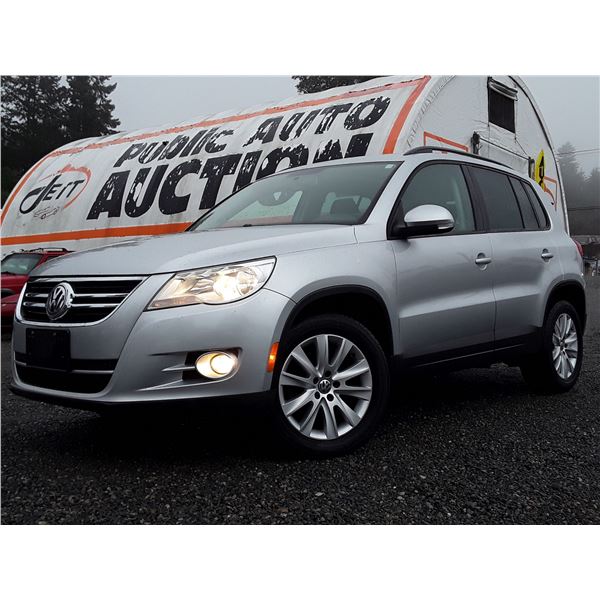 D1 --  2009 VW TIGUAN SE AWD , Silver, 193456 KM's