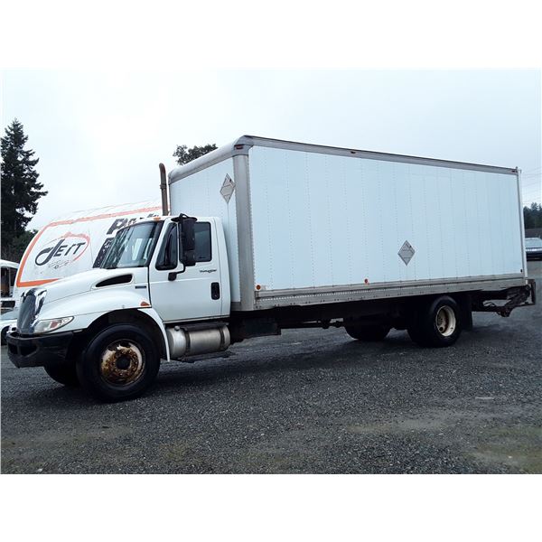 0A --  2009 INTERNATIONAL 4000 CUBE VAN, White, 348618 KM's