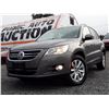 Image 2 : D2 --  2009 VOLKSWAGEN TIGUAN SE AWD , Grey, 185165 KM's