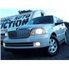 Image 2 : D5 --  2006 LINCOLN NAVIGATOR, White, 130441 Miles
