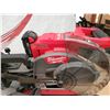 Image 2 : Milwaukee Dual bevel Compund Miter Saw