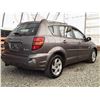 Image 8 : C2 --  2005 PONTIAC VIBE, Grey, 188425 KM's