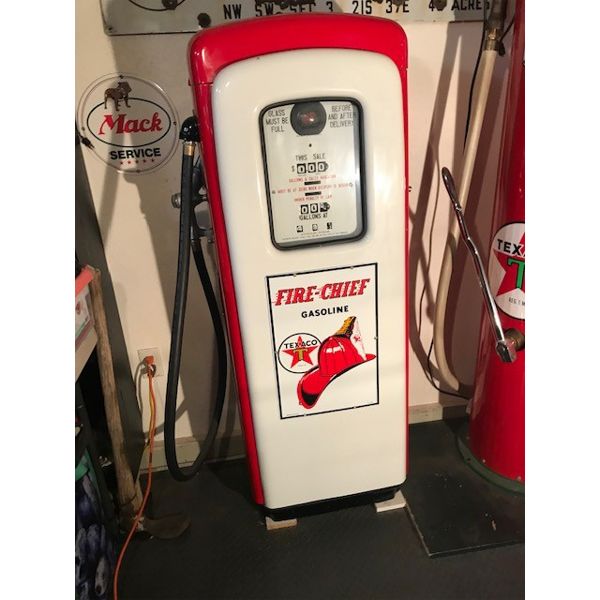 NO RESERVE VINTAGE 1950'S WAYNE FIRE CHIEF GAS PUMP COMPLETELY RESTORED