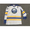 Image 3 : NO RESERVE AUTOGRAPHED PAT LAFONTAINE BUFFALO SABRES HOCKEY JERSEY