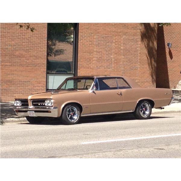 1964 PONTIAC GTO