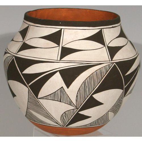 Laguna Pueblo Indian pot by J. Cheromiah