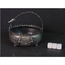 Pairpoint Victorian Basket Acorn Tack