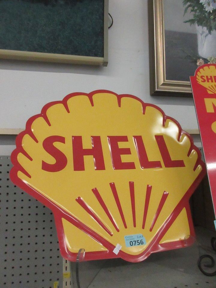 Metal Shell Oil Clamshell Sign - 24