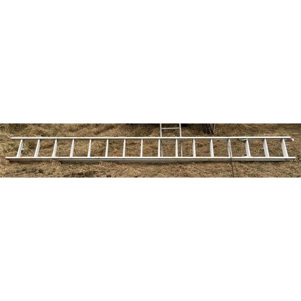 32' ALUMINUM EXTENSION LADDER