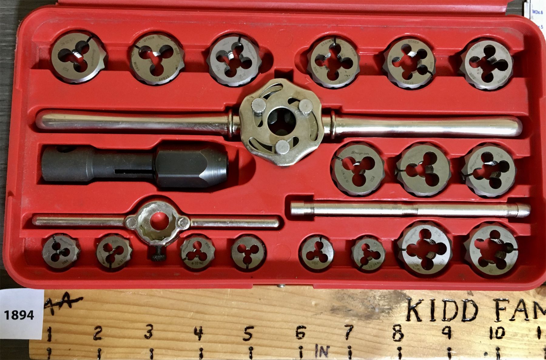 SNAPON TAP AND DIE SET